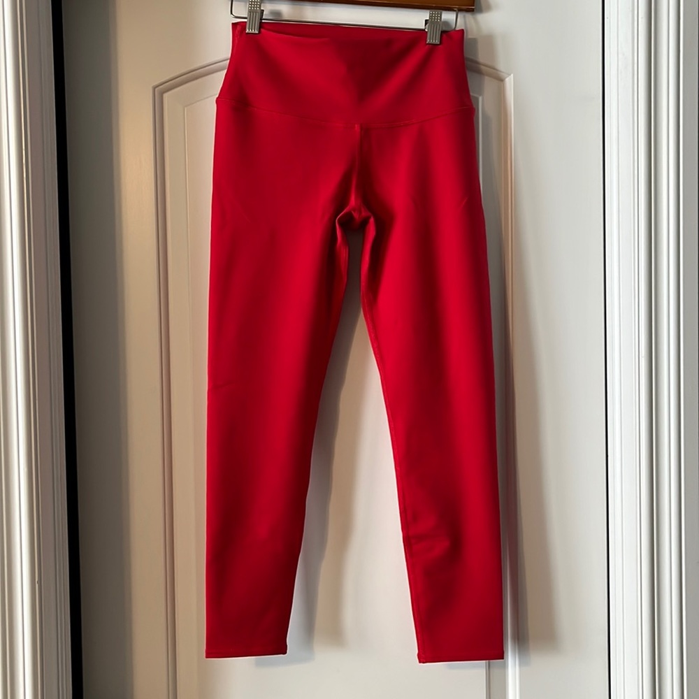 Alo yoga Red leggings. New without tags. Never worn! Size medium